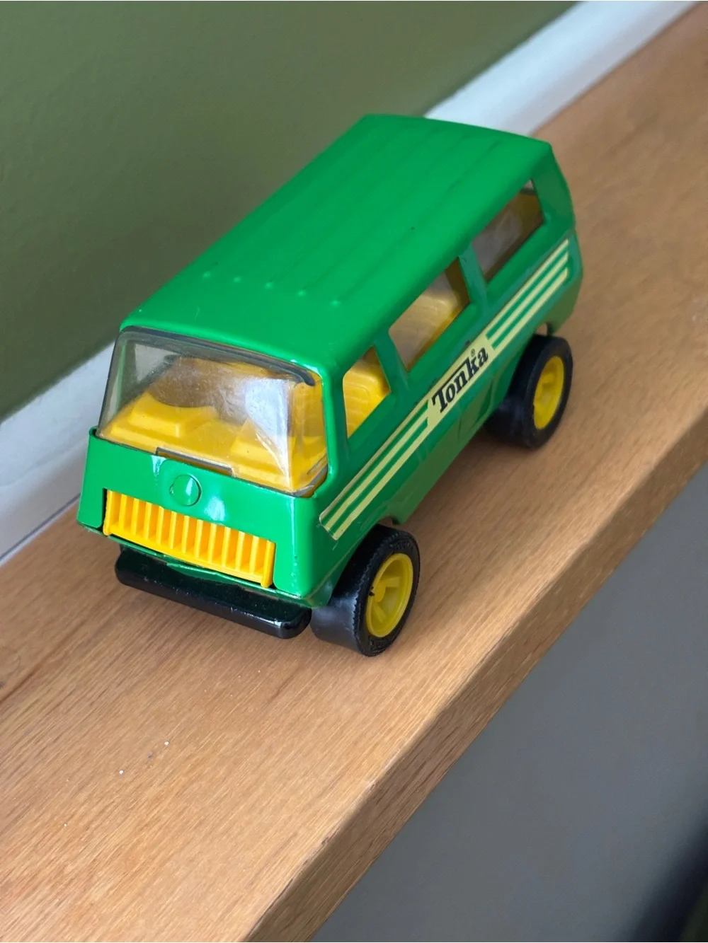 Vintage Tonka Green Pressed Steel Van 55450 Yellow Interior Made in USA Toy